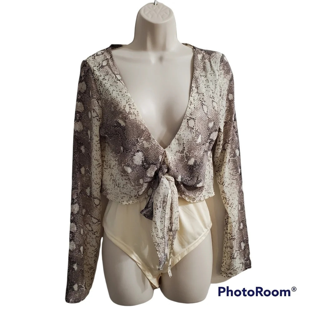 NASTY GAL Full Sleeve Snakeskin Print Body Suit Size 6